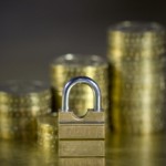 1260843_protect_your_money[1]