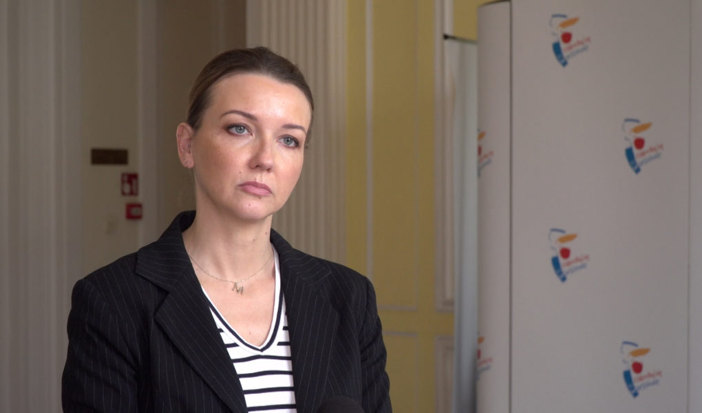 O kilkadziesiąt procent wzrosła liczba aktów zgonu wydawanych przez Urząd Stanu Cywilnego w Warszawie. To powoduje kilkudniowe opóźnienia