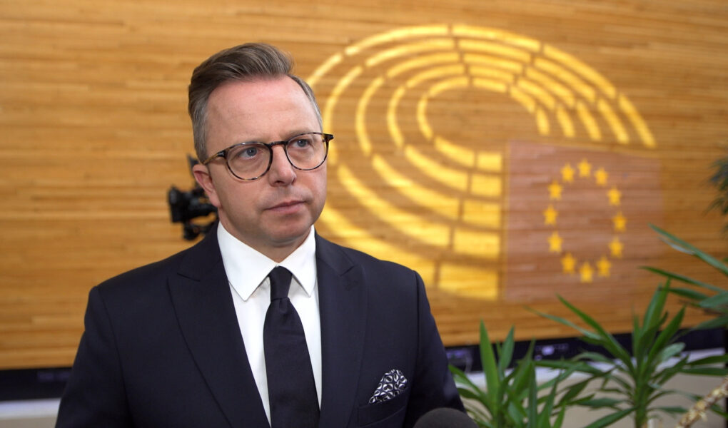 D. Joński: Europa musi chronić swój rynek poprzez cła i wysokie standardy bezpieczeństwa dla importowanych towarów. Powinniśmy budować własny przemysł oparty na tańszej energii