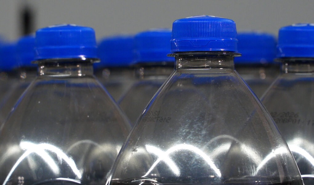 Kończy się okres przejściowy w systemie kaucyjnym. Proces wdrożenia potrwa jeszcze wiele miesięcy [DEPESZA]