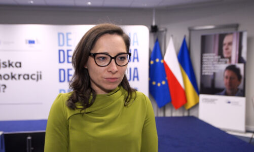 Walka z dezinformacją zależy od platform cyfrowych. Potrzebna modyfikacja algorytmów